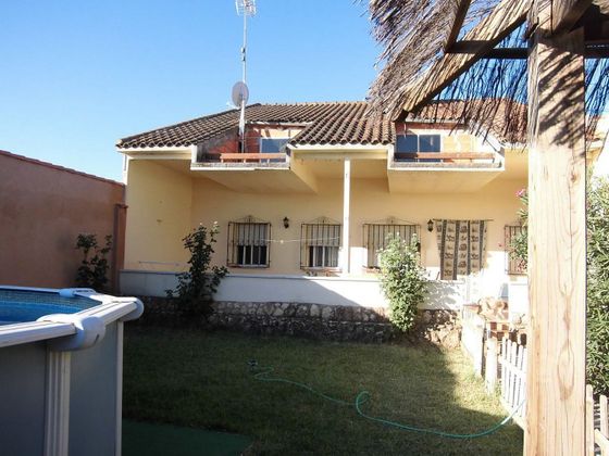 Foto 1 de Casa en venda a Fernan caballero de 5 habitacions amb terrassa i garatge