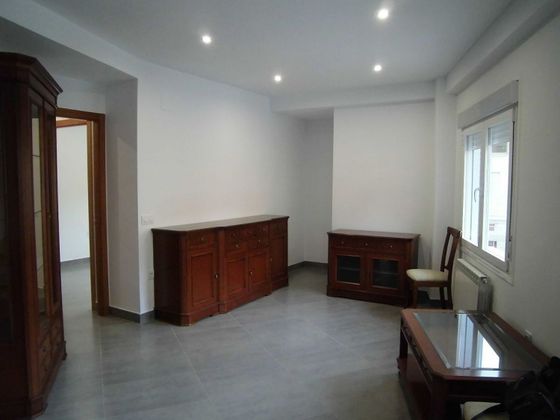 Foto 1 de Venta de piso en Centro - El Pilar de 4 habitaciones con terraza y calefacción