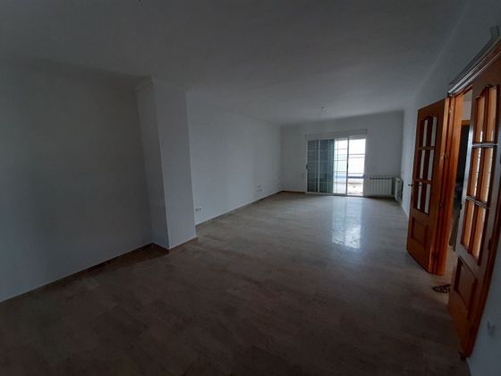 Foto 2 de Venta de casa adosada en Almagro de 4 habitaciones con terraza y garaje