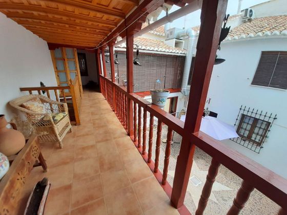 Foto 2 de Venta de casa en Almagro de 6 habitaciones con terraza y garaje