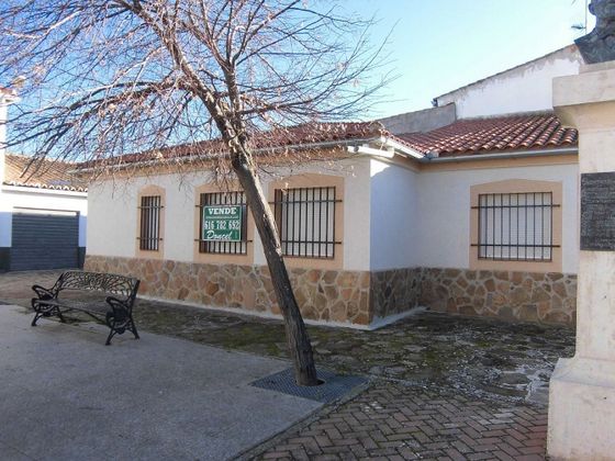 Foto 1 de Casa en venta en Viso del Marqués de 4 habitaciones con garaje y aire acondicionado