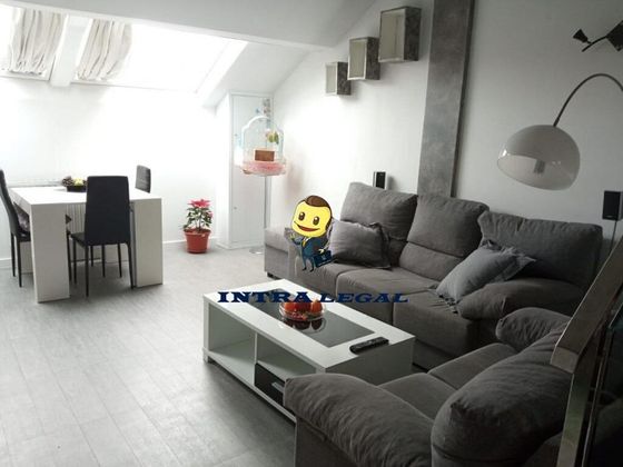 Foto 1 de Dúplex en lloguer a Villamayor de 3 habitacions amb terrassa i mobles