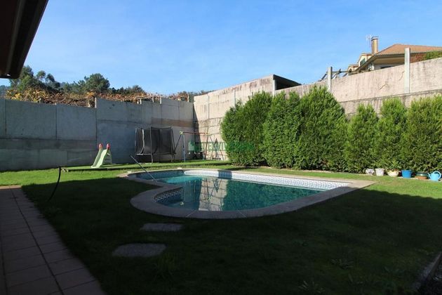Foto 1 de Xalet en venda a Porriño (O) de 5 habitacions amb terrassa i piscina