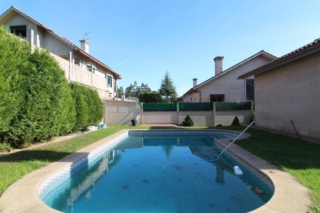 Foto 2 de Xalet en venda a Porriño (O) de 5 habitacions amb terrassa i piscina