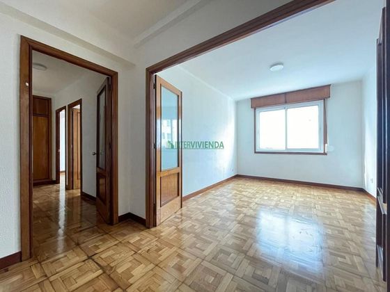 Foto 1 de Pis en venda a Praza España - Casablanca de 3 habitacions amb calefacció i ascensor