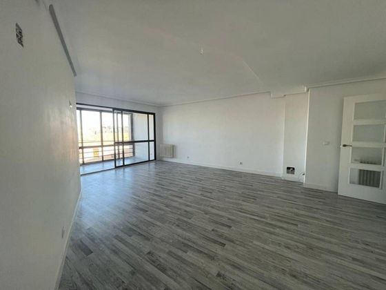 Foto 2 de Alquiler de piso en Centro Ciudad de 4 habitaciones con terraza y garaje