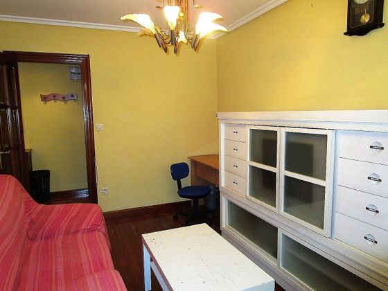 Foto 2 de Pis en venda a Judizmendi - Santa Lucía de 3 habitacions amb calefacció i ascensor