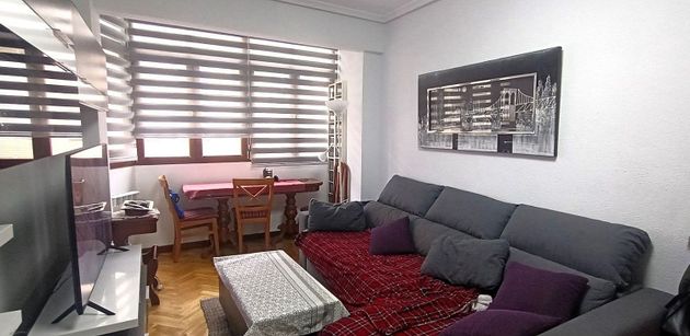 Foto 1 de Pis en venda a calle Reyes de Navarra Kalea de 3 habitacions amb garatge i calefacció