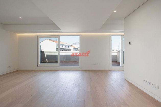 Foto 1 de Dúplex en venda a Centro - Ourense de 3 habitacions amb terrassa i aire acondicionat