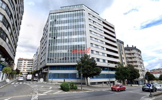 Foto 1 de Venta de piso en Centro - Ourense de 4 habitaciones con terraza y garaje