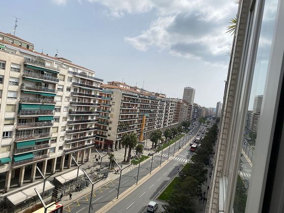 Foto 1 de Venta de piso en Centro - Logroño de 4 habitaciones con terraza y balcón