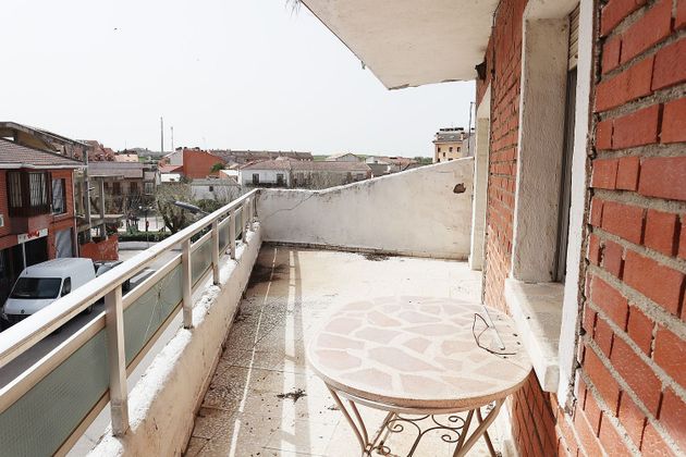 Foto 1 de Venta de chalet en Casarrubios del Monte pueblo de 4 habitaciones con terraza y garaje