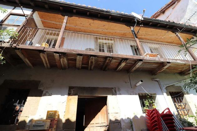 Foto 1 de Casa en venda a Espinosa de los Monteros de 5 habitacions i 400 m²