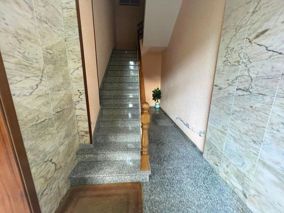 Foto 2 de Venta de piso en Vilalba de 3 habitaciones con terraza y ascensor