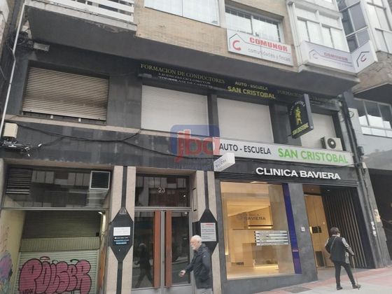 Foto 1 de Alquiler de oficina en Centro - Ourense con calefacción y ascensor