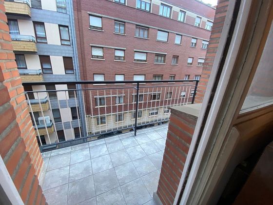 Foto 1 de Venta de piso en Ametzola de 3 habitaciones con terraza y calefacción