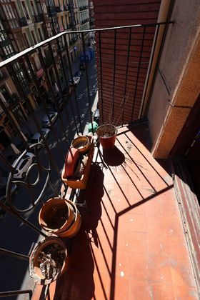 Foto 2 de Pis en venda a Barrio de Abando de 4 habitacions amb balcó i calefacció