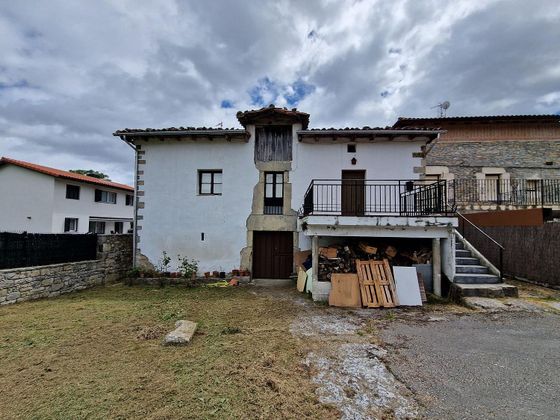 Foto 2 de Casa en venta en Valle de Mena de 5 habitaciones con terraza y garaje