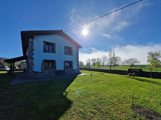 Foto 2 de Venta de casa rural en Merindad de Montija de 2 habitaciones con jardín y calefacción