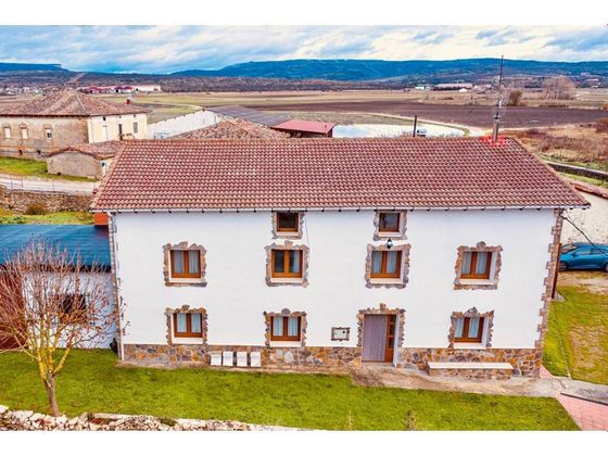 Foto 2 de Casa en venda a Valle de Losa de 4 habitacions amb jardí i calefacció