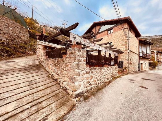 Foto 1 de Casa adossada en venda a Valle de Sedano de 4 habitacions amb terrassa i calefacció