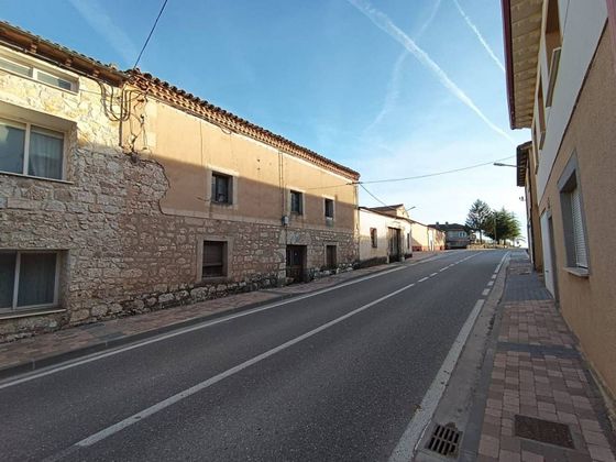 Foto 2 de Venta de casa adosada en Villariezo de 5 habitaciones con calefacción