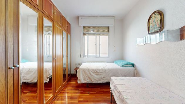 Foto 2 de Pis en venda a Zabala de 3 habitacions amb calefacció i ascensor