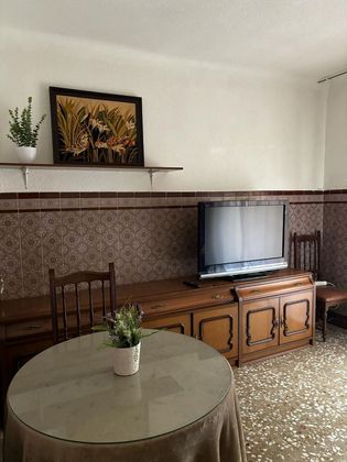 Foto 2 de Pis en lloguer a Centro - Puertollano de 2 habitacions amb mobles i balcó