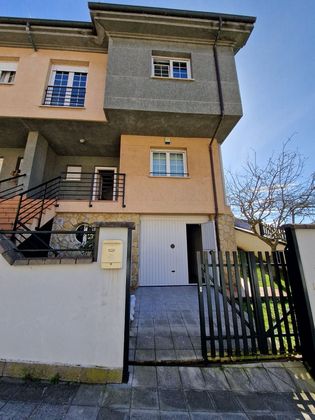 Foto 1 de Casa en venda a Noreña de 4 habitacions amb terrassa i garatge