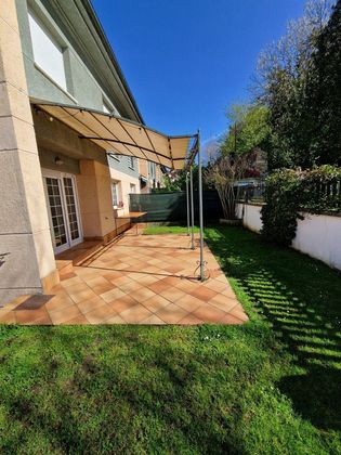 Foto 2 de Casa en venda a Noreña de 4 habitacions amb terrassa i garatge