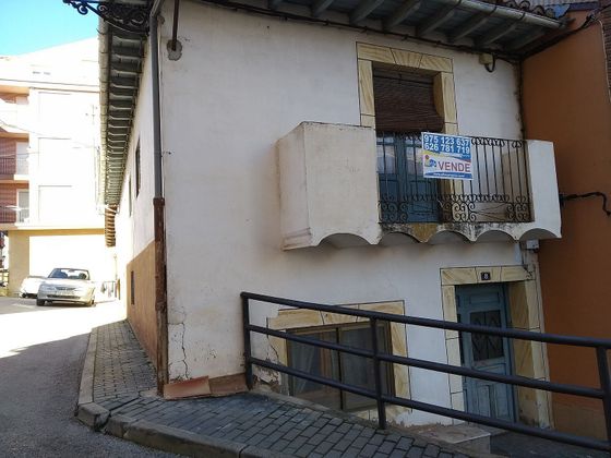 Foto 1 de Casa adossada en venda a San Leonardo de Yagüe de 4 habitacions amb calefacció