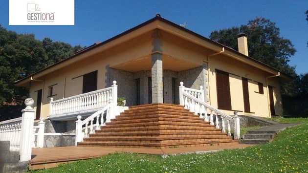 Foto 1 de Xalet en venda a Arnuero de 6 habitacions amb terrassa i garatge
