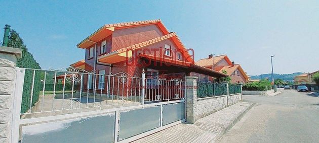 Foto 2 de Casa en venda a Solórzano de 3 habitacions amb terrassa i garatge