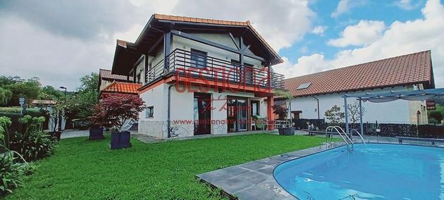 Foto 1 de Xalet en venda a Ribamontán al Monte de 3 habitacions amb terrassa i piscina