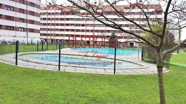 Foto 2 de Pis en venda a Peñacastillo - Nueva Montaña de 3 habitacions amb terrassa i piscina