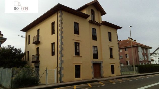Foto 1 de Casa rural en venta en Bárcena de Cicero de 14 habitaciones con terraza y garaje