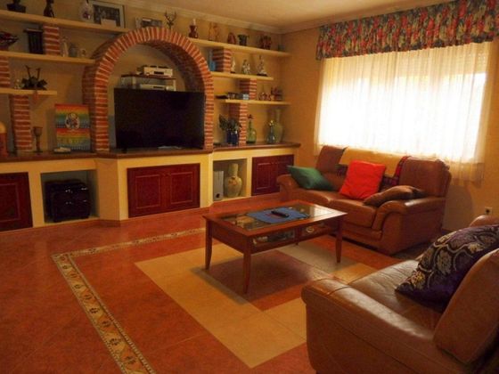 Foto 2 de Casa en venda a Valdenoja - La Pereda de 5 habitacions amb garatge i jardí
