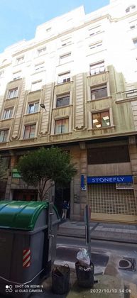 Foto 2 de Pis en venda a Centro - Ayuntamiento de 4 habitacions amb balcó i ascensor