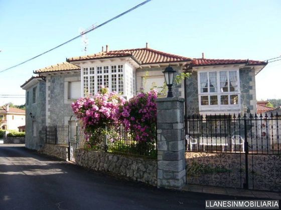 Foto 1 de Casa rural en venda a Posada-Barro de 5 habitacions amb terrassa i jardí