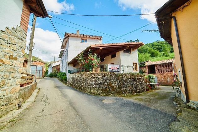 Foto 2 de Casa rural en venda a Vibaña-Ardisana-Caldueño de 5 habitacions amb terrassa