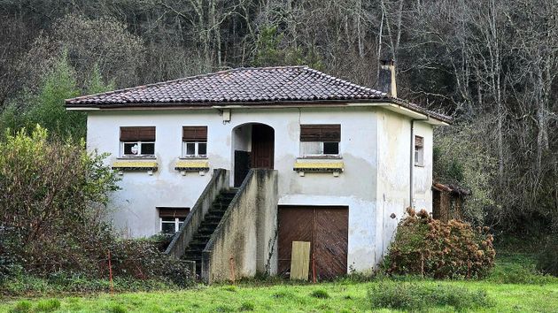 Foto 1 de Venta de casa rural en Vibaña-Ardisana-Caldueño de 3 habitaciones con garaje y jardín