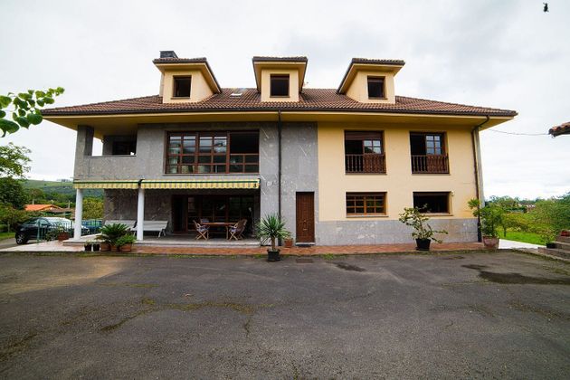 Foto 2 de Casa en venda a Cué-San Roque-Andrín de 8 habitacions amb terrassa i garatge