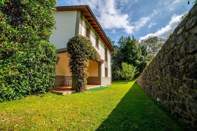 Foto 2 de Casa en venta en Celorio-Poó-Parres de 3 habitaciones con terraza y garaje