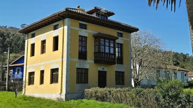 Foto 1 de Casa en venta en Vidiago-Pendueles-Tresgrandas de 7 habitaciones con garaje y jardín