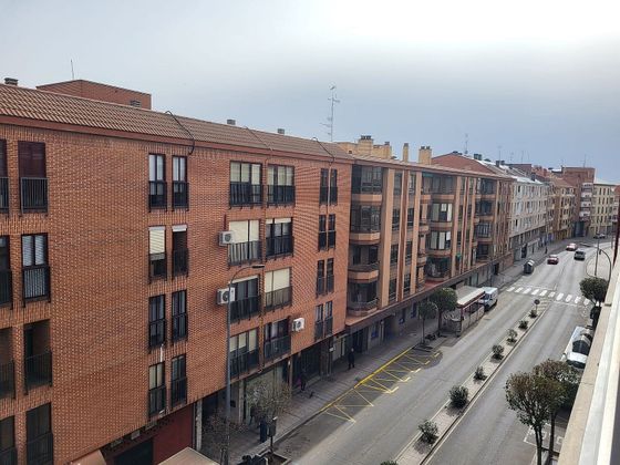 Foto 1 de Venta de piso en calle Lope de Vega de 3 habitaciones con calefacción