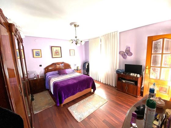 Foto 1 de Pis en venda a Valle de Trápaga-Trapagaran de 4 habitacions amb balcó i calefacció