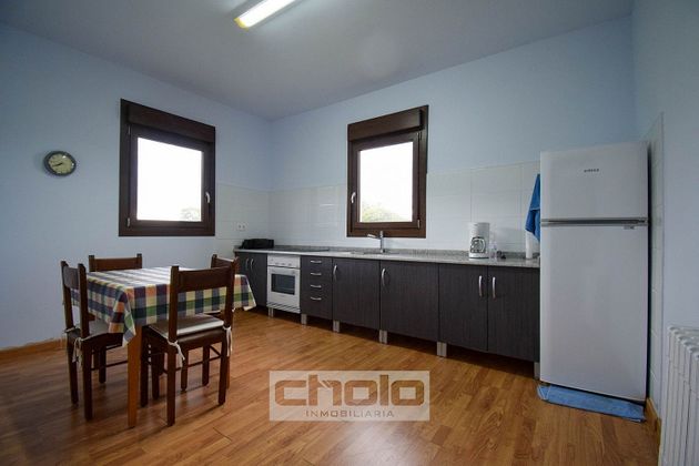 Foto 1 de Xalet en venda a Cospeito de 3 habitacions amb garatge i calefacció