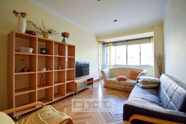 Foto 1 de Pis en venda a Centro - Recinto Amurallado de 4 habitacions amb balcó i calefacció