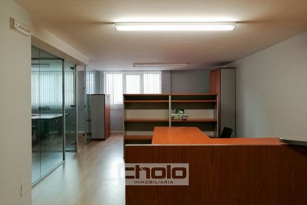 Foto 1 de Alquiler de oficina en Recatelo - O Carme de 137 m²
