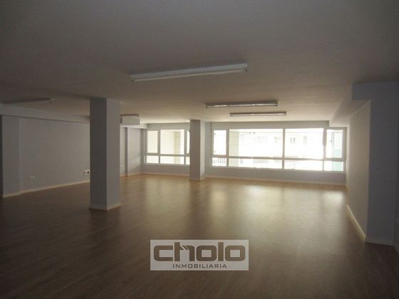 Foto 2 de Alquiler de oficina en Recatelo - O Carme de 110 m²